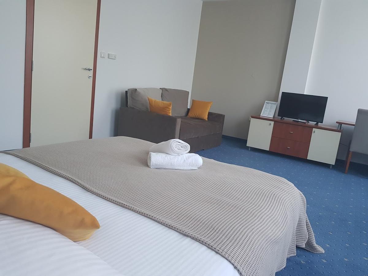 Hotel City Prnjavor Екстериор снимка