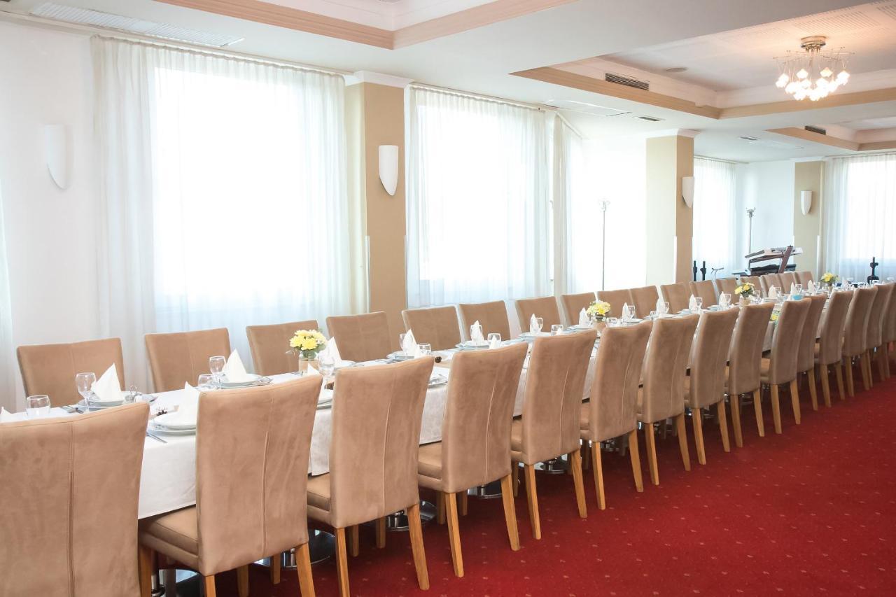 Hotel City Prnjavor Екстериор снимка
