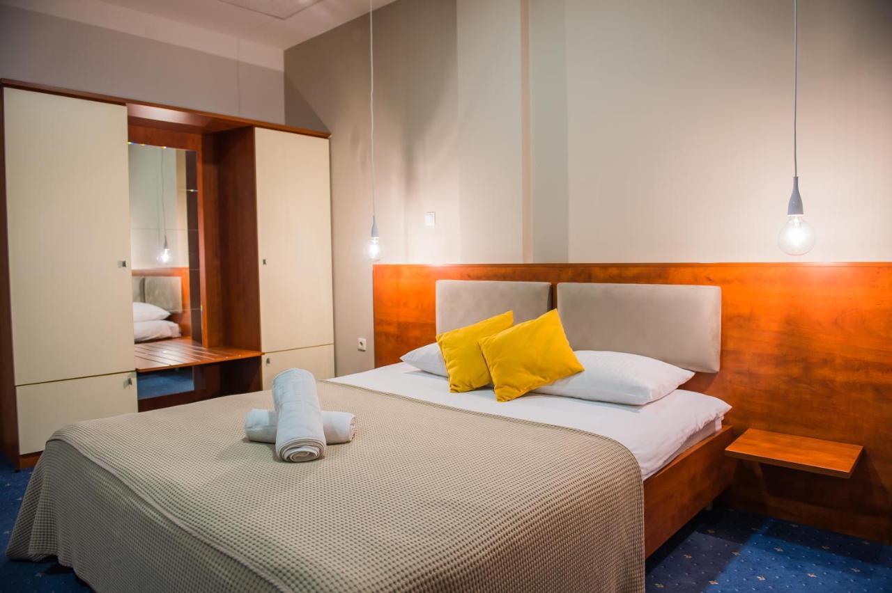 Hotel City Prnjavor Екстериор снимка